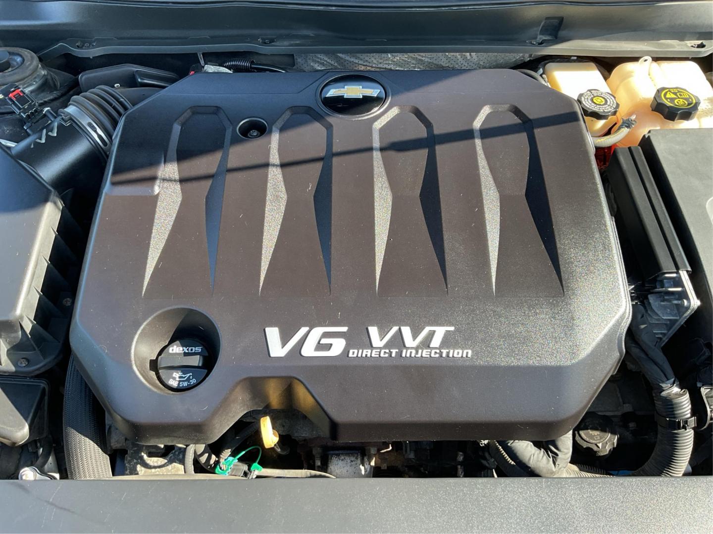 2015 Chevrolet Impala 2LT (2G1125S32F9) with an 3.6L V-6 gasoline direct injection engine, located at 1099 N County Rd 25A , Troy, OH, 45373, (937) 908-9800, 40.057041, -84.215462 - Photo#10