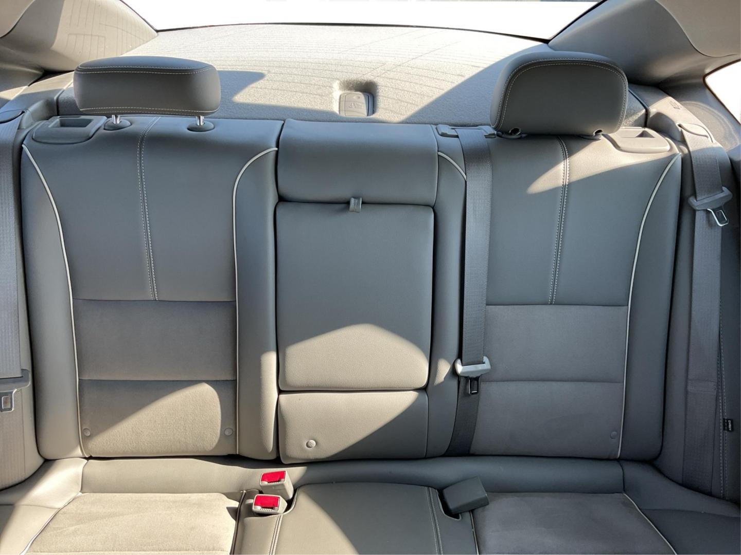 2015 Chevrolet Impala 2LT (2G1125S32F9) with an 3.6L V-6 gasoline direct injection engine, located at 1099 N County Rd 25A , Troy, OH, 45373, (937) 908-9800, 40.057041, -84.215462 - Photo#13