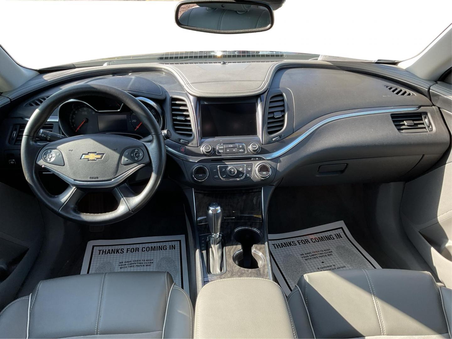 2015 Chevrolet Impala 2LT (2G1125S32F9) with an 3.6L V-6 gasoline direct injection engine, located at 1099 N County Rd 25A , Troy, OH, 45373, (937) 908-9800, 40.057041, -84.215462 - Photo#19