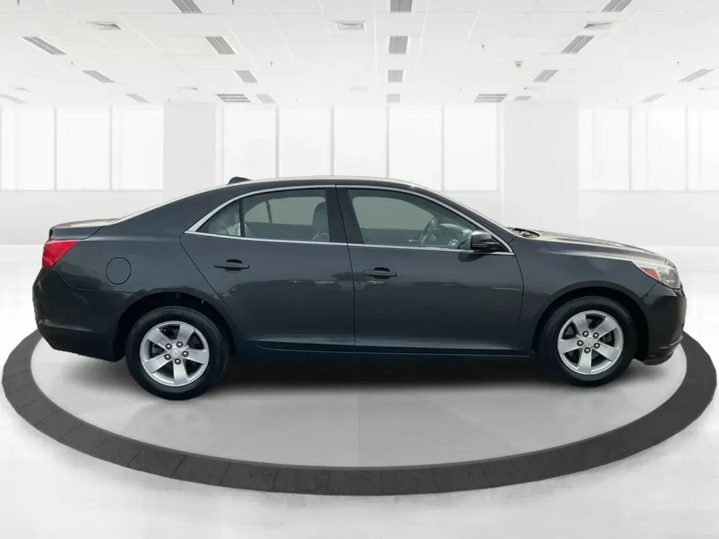 2015 Chevrolet Malibu 1LT (1G11C5SL4FF) with an ECOTEC 2.5L I-4 gasoline direct injection engine, located at 4508 South Dixie Dr, Moraine, OH, 45439, (937) 908-9800, 39.807072, -84.031563 - Photo#1