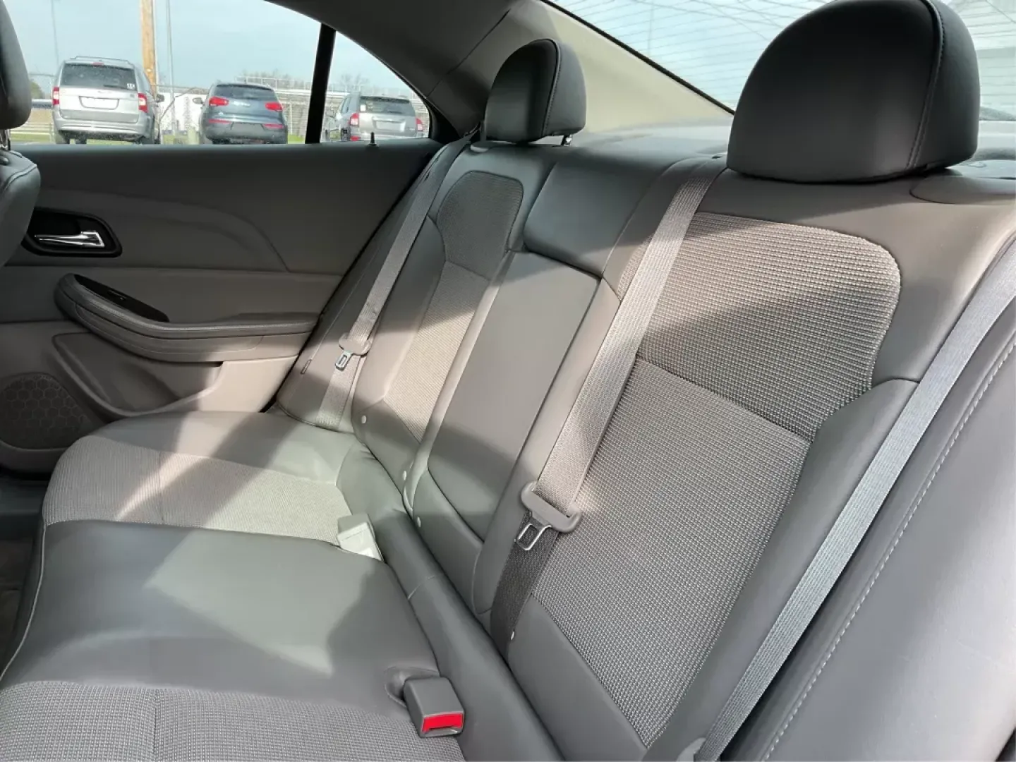 2015 Chevrolet Malibu 1LT (1G11C5SL4FF) with an ECOTEC 2.5L I-4 gasoline direct injection engine, located at 4508 South Dixie Dr, Moraine, OH, 45439, (937) 908-9800, 39.807072, -84.031563 - Photo#9