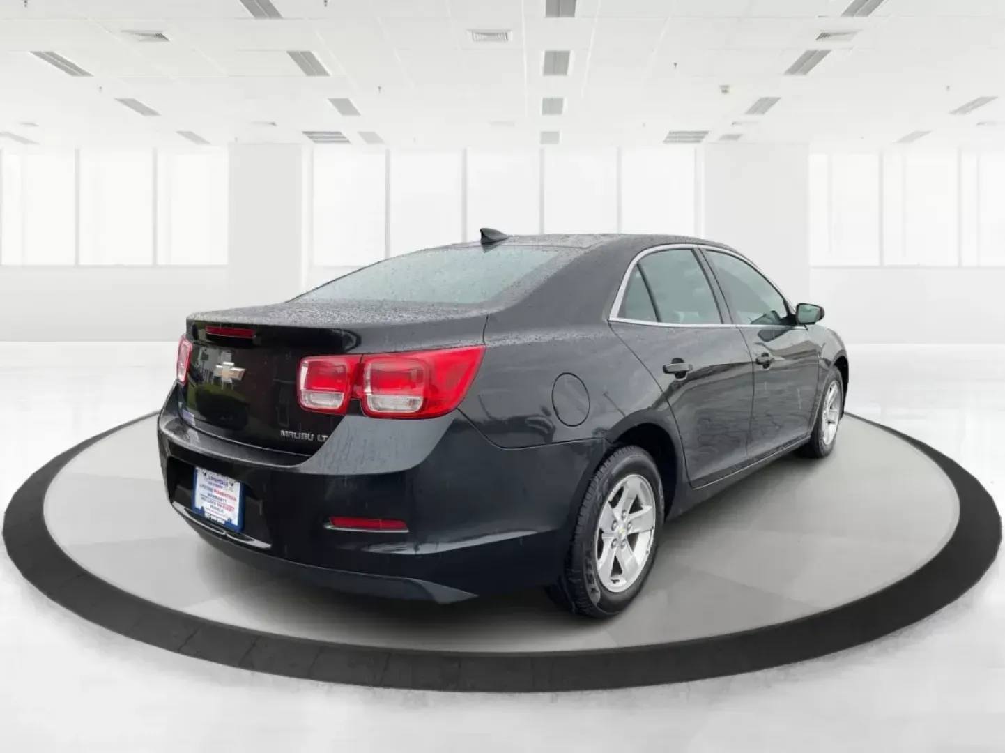 2015 Chevrolet Malibu 1LT (1G11C5SL0FF) with an ECOTEC 2.5L I-4 gasoline direct injection engine, located at 401 Woodman Dr, Riverside, OH, 45431, (937) 908-9800, 39.761024, -84.120956 - Photo#2