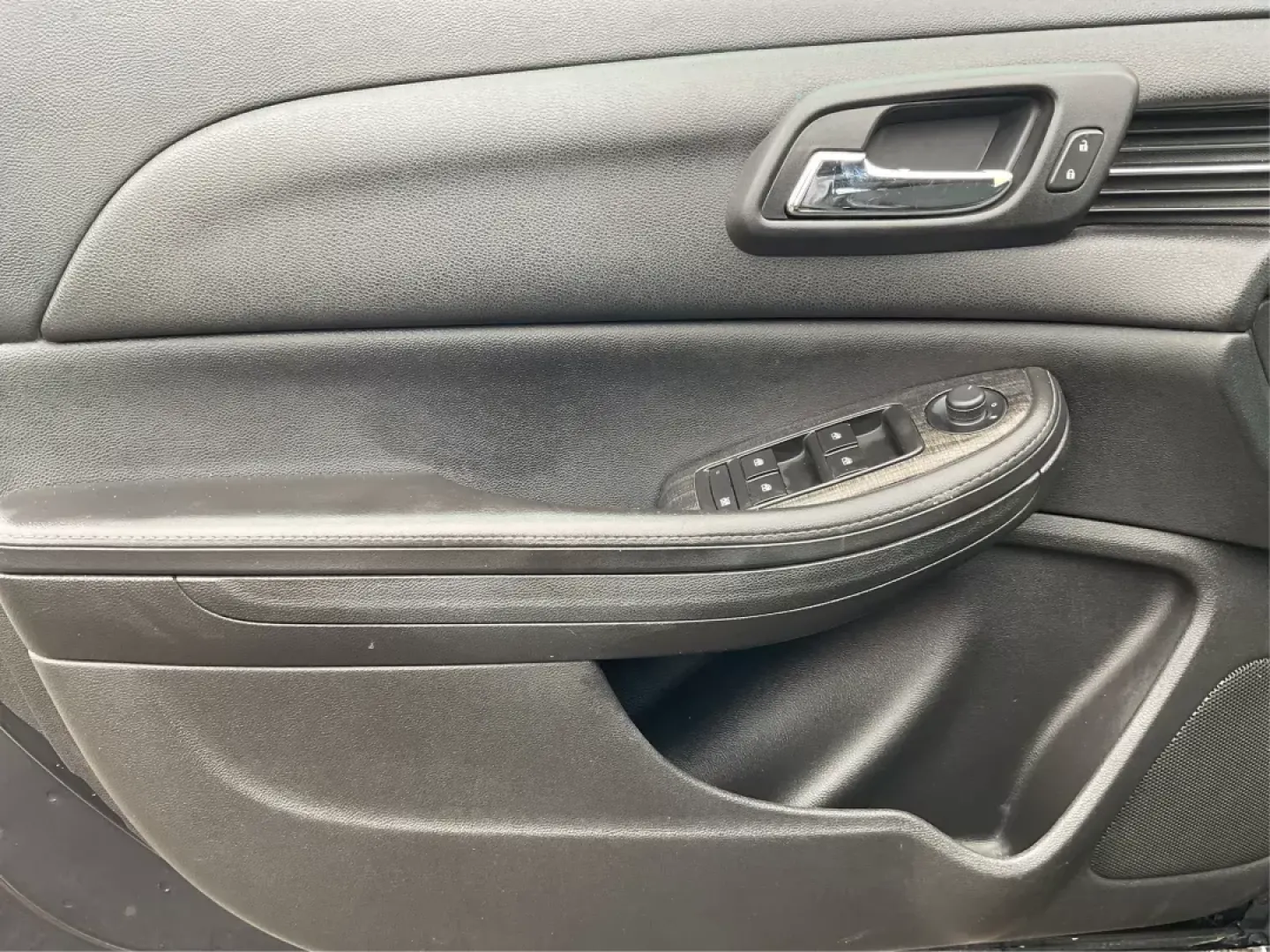 2015 Chevrolet Malibu 1LT (1G11C5SL0FF) with an ECOTEC 2.5L I-4 gasoline direct injection engine, located at 401 Woodman Dr, Riverside, OH, 45431, (937) 908-9800, 39.761024, -84.120956 - Photo#17