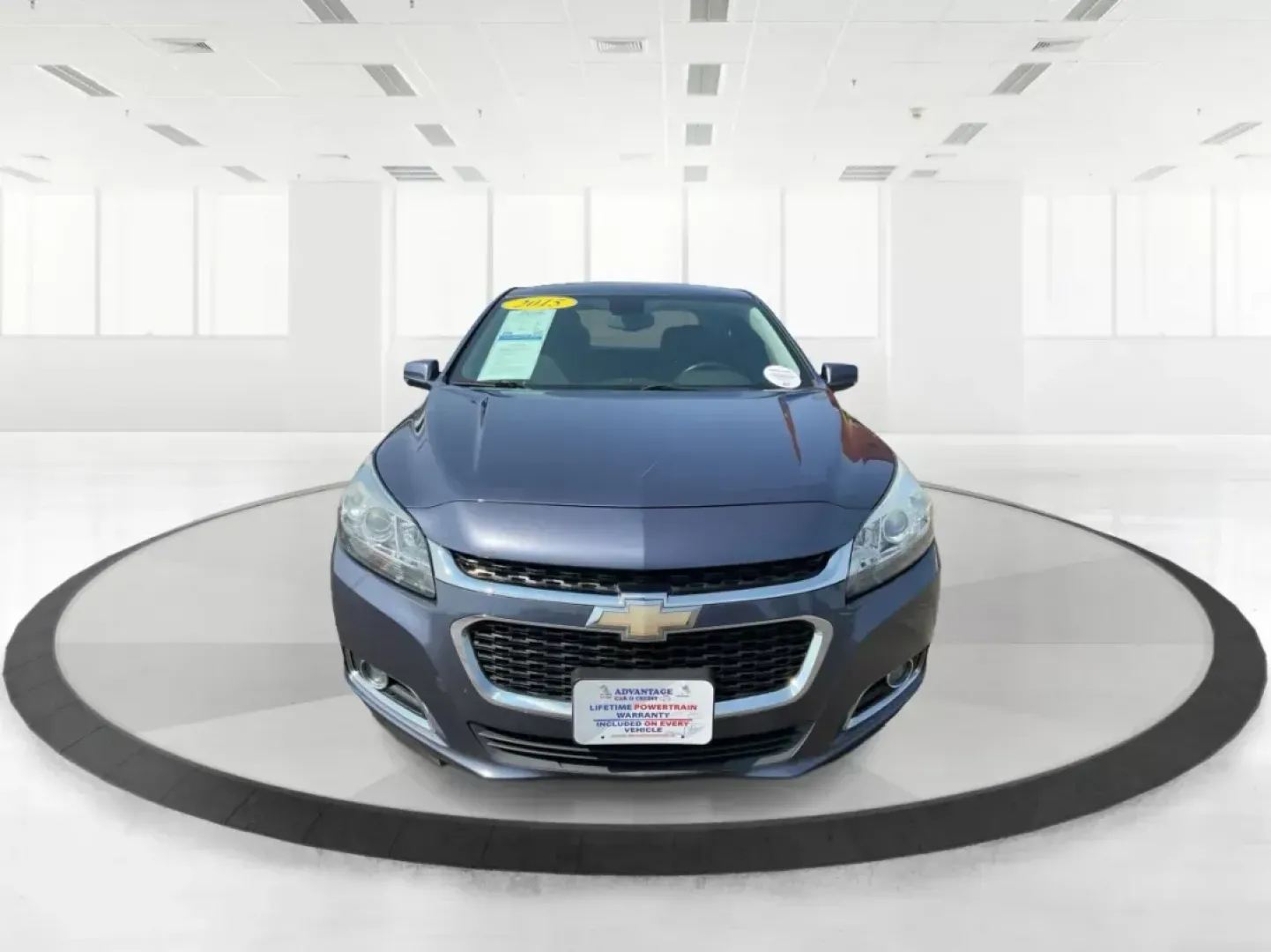 2015 Chevrolet Malibu 2LT (1G11D5SL8FF) with an ECOTEC 2.5L I-4 gasoline direct injection engine, located at 880 E. National Road, OH, 45377, (937) 908-9800, 39.891918, -84.183975 - Photo#6