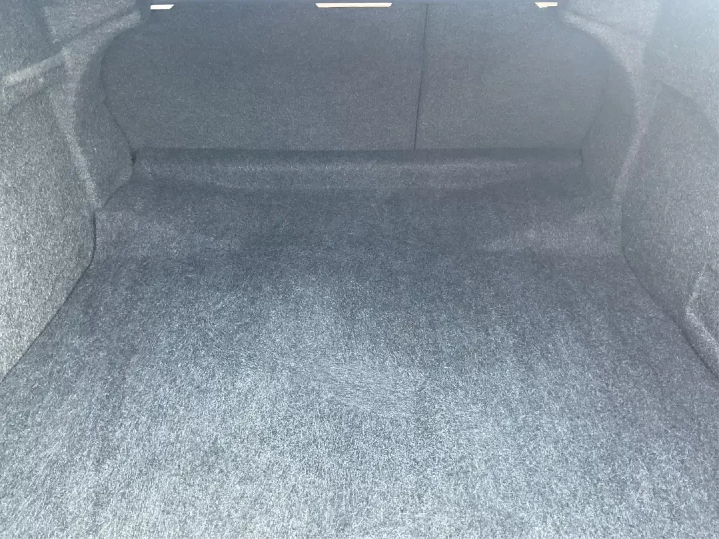 2015 Chevrolet Malibu 2LT (1G11D5SL8FF) with an ECOTEC 2.5L I-4 gasoline direct injection engine, located at 880 E. National Road, OH, 45377, (937) 908-9800, 39.891918, -84.183975 - Photo#10