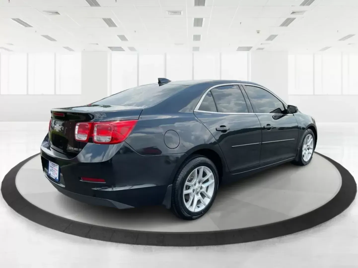 2015 Chevrolet Malibu 1LT (1G11C5SL6FF) with an ECOTEC 2.5L I-4 gasoline direct injection engine, located at 1184 Kauffman Ave, Fairborn, OH, 45324, (937) 908-9800, 39.807072, -84.031563 - Photo#2
