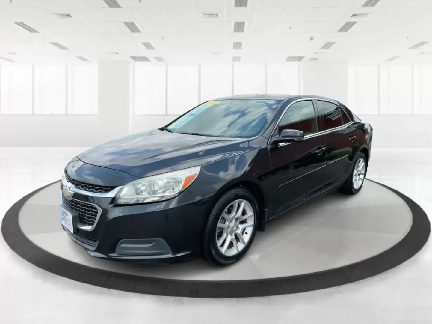 2015 Chevrolet Malibu 1LT (1G11C5SL6FF) with an ECOTEC 2.5L I-4 gasoline direct injection engine, located at 1184 Kauffman Ave, Fairborn, OH, 45324, (937) 908-9800, 39.807072, -84.031563 - Photo#7