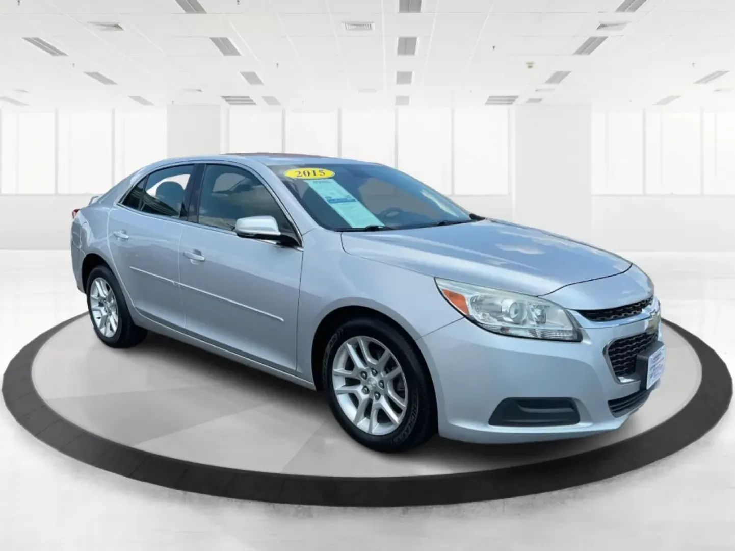 2015 Chevrolet Malibu 1LT (1G11C5SL9FU) with an ECOTEC 2.5L I-4 gasoline direct injection engine, located at 4508 South Dixie Dr, Moraine, OH, 45439, (937) 908-9800, 39.807072, -84.031563 - Photo#0