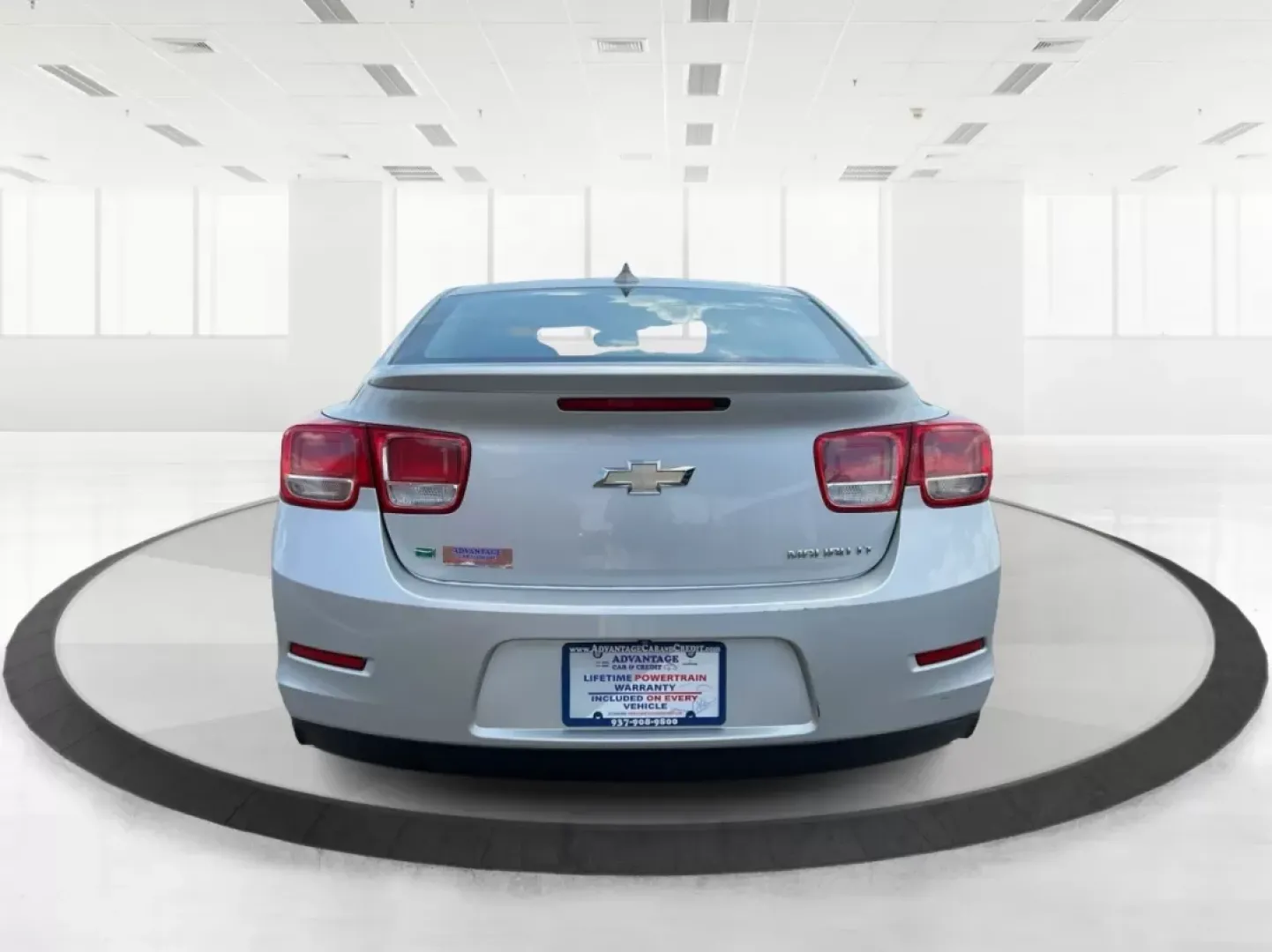 2015 Chevrolet Malibu 1LT (1G11C5SL9FU) with an ECOTEC 2.5L I-4 gasoline direct injection engine, located at 4508 South Dixie Dr, Moraine, OH, 45439, (937) 908-9800, 39.807072, -84.031563 - Photo#3