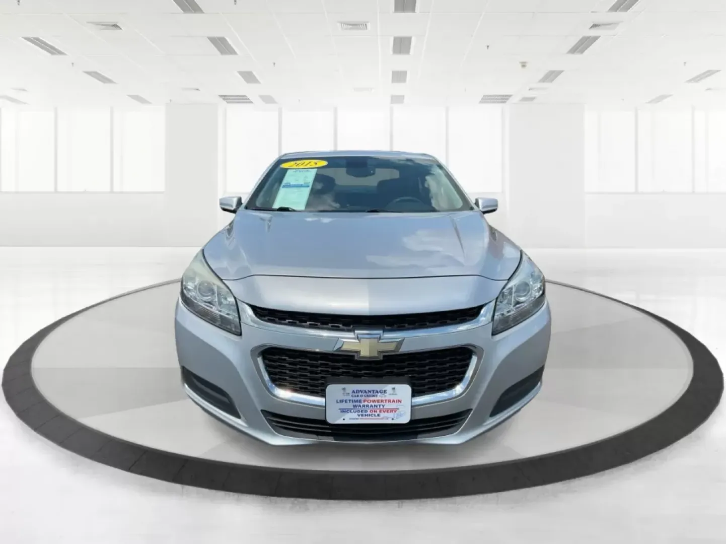 2015 Chevrolet Malibu 1LT (1G11C5SL9FU) with an ECOTEC 2.5L I-4 gasoline direct injection engine, located at 4508 South Dixie Dr, Moraine, OH, 45439, (937) 908-9800, 39.807072, -84.031563 - Photo#6