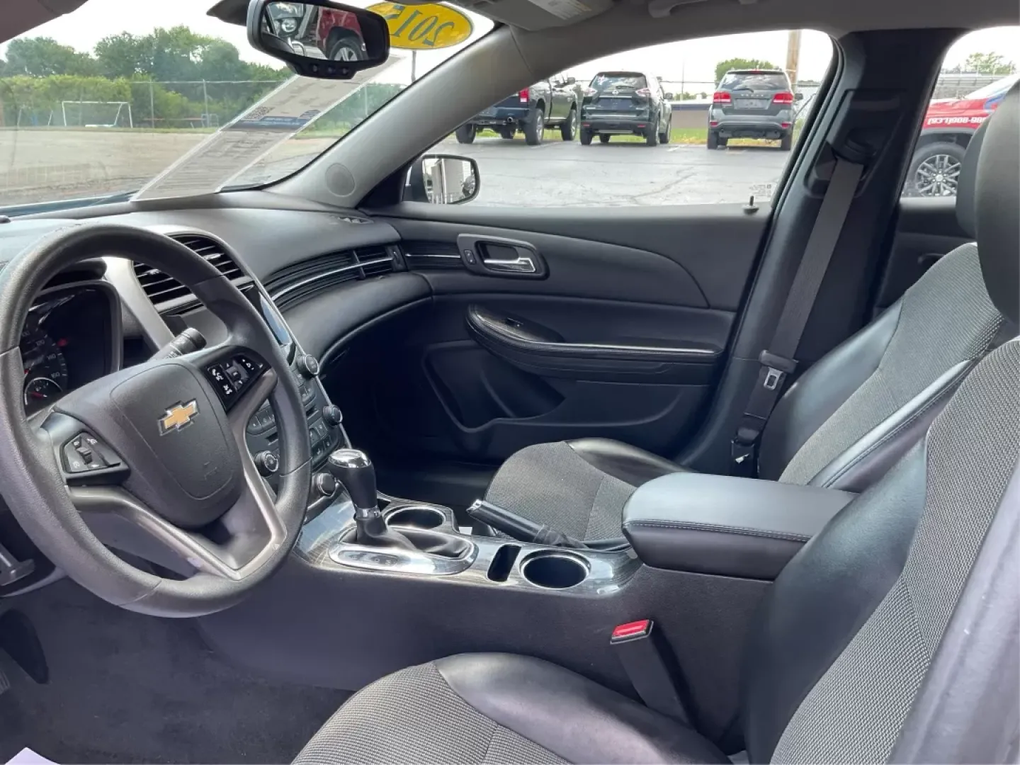 2015 Chevrolet Malibu 1LT (1G11C5SL9FU) with an ECOTEC 2.5L I-4 gasoline direct injection engine, located at 4508 South Dixie Dr, Moraine, OH, 45439, (937) 908-9800, 39.807072, -84.031563 - Photo#8