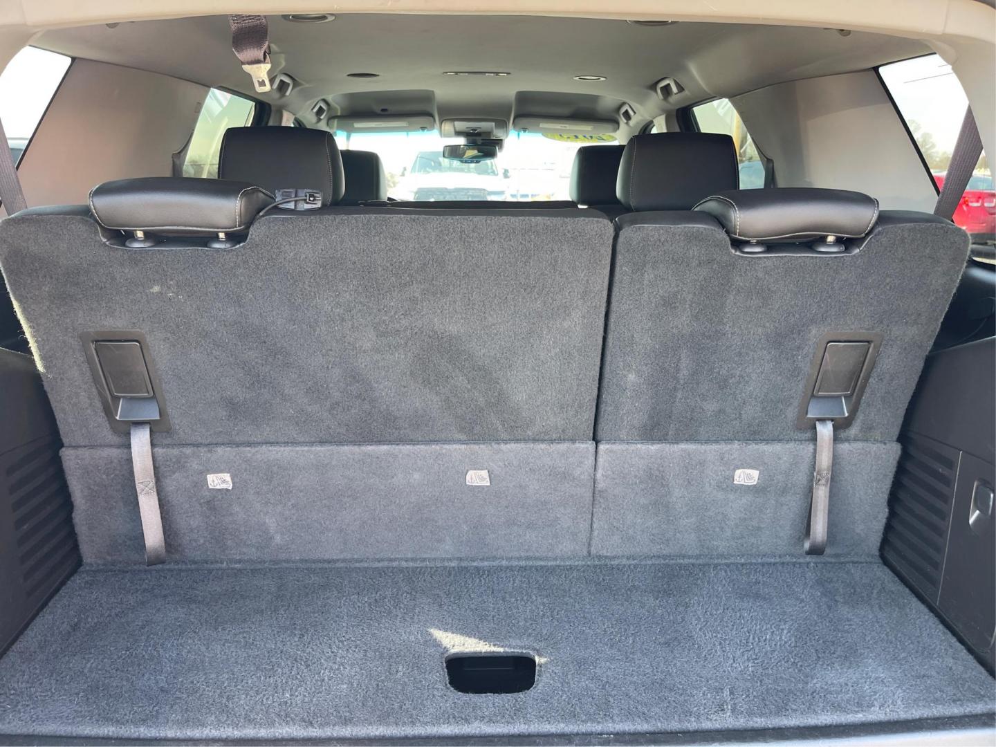 2015 Chevrolet Tahoe LT (1GNSKBKC1FR) with an Other engine, located at 880 E. National Road, OH, 45377, (937) 908-9800, 39.891918, -84.183975 - Photo#11