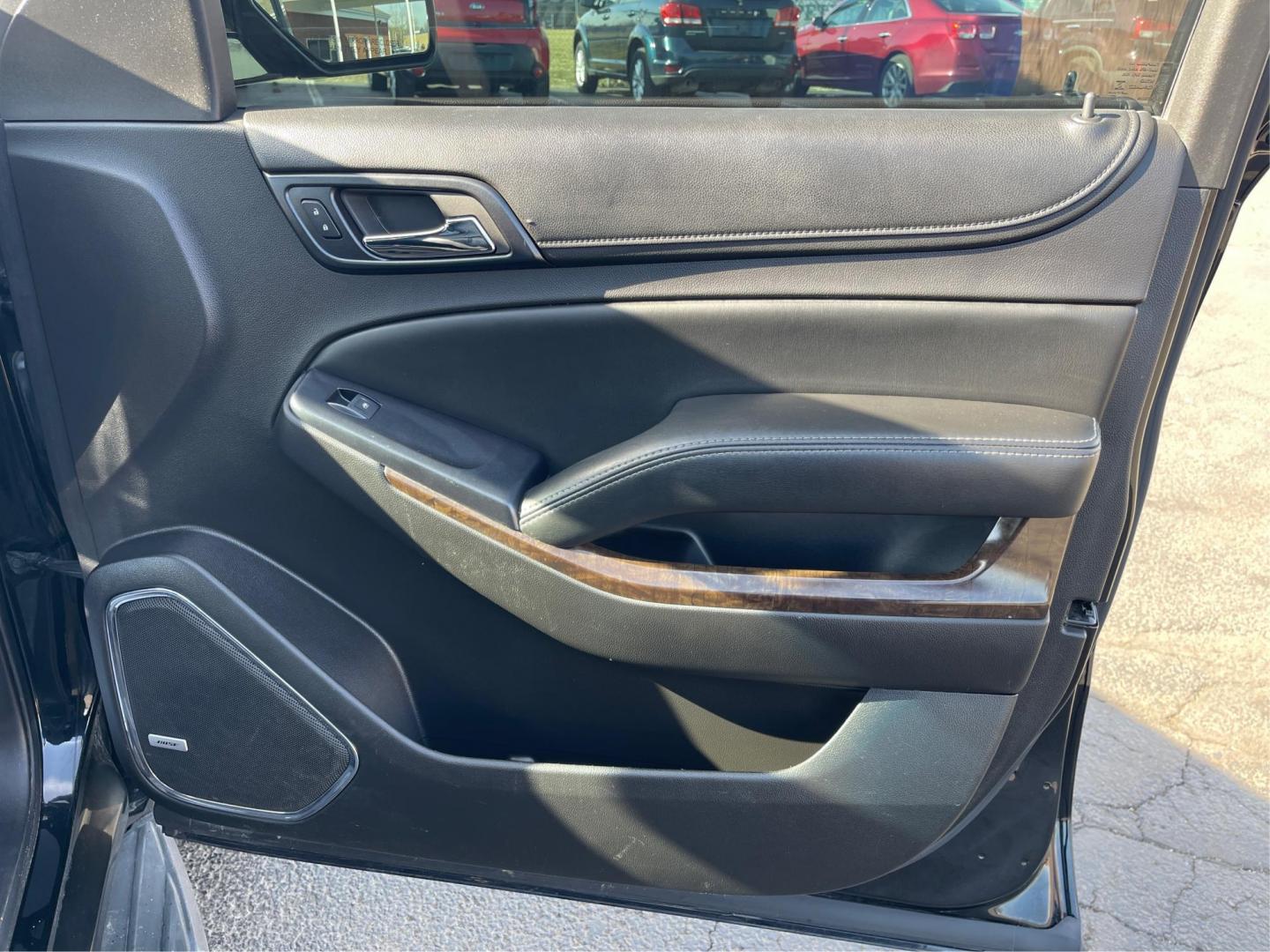 2015 Chevrolet Tahoe LT (1GNSKBKC1FR) with an Other engine, located at 880 E. National Road, OH, 45377, (937) 908-9800, 39.891918, -84.183975 - Photo#19