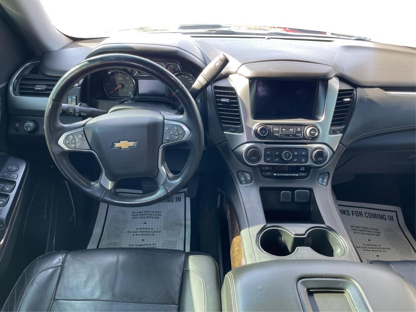 2015 Chevrolet Tahoe LT (1GNSKBKC1FR) with an Other engine, located at 880 E. National Road, OH, 45377, (937) 908-9800, 39.891918, -84.183975 - Photo#20