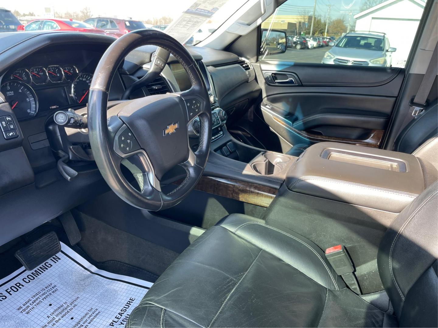 2015 Chevrolet Tahoe LT (1GNSKBKC1FR) with an Other engine, located at 880 E. National Road, OH, 45377, (937) 908-9800, 39.891918, -84.183975 - Photo#8