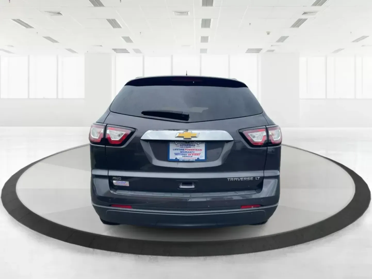 2015 Chevrolet Traverse 1LT (1GNKVGKD8FJ) with an 3.6L V-6 gasoline direct injection engine, located at 1184 Kauffman Ave, Fairborn, OH, 45324, (937) 908-9800, 39.807072, -84.031563 - Photo#3