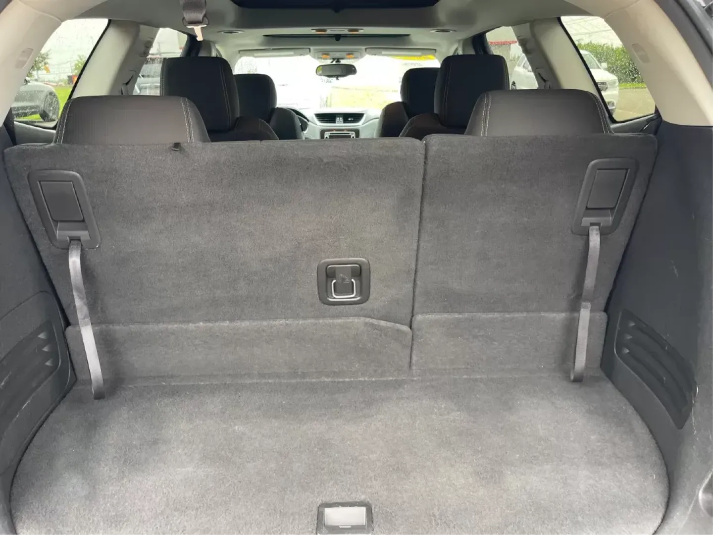 2015 Chevrolet Traverse 1LT (1GNKVGKD8FJ) with an 3.6L V-6 gasoline direct injection engine, located at 1184 Kauffman Ave, Fairborn, OH, 45324, (937) 908-9800, 39.807072, -84.031563 - Photo#11