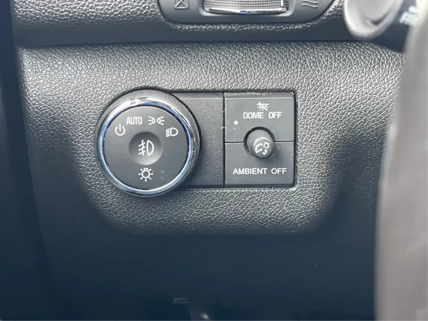 2015 Chevrolet Traverse 1LT (1GNKVGKD8FJ) with an 3.6L V-6 gasoline direct injection engine, located at 1184 Kauffman Ave, Fairborn, OH, 45324, (937) 908-9800, 39.807072, -84.031563 - Photo#16