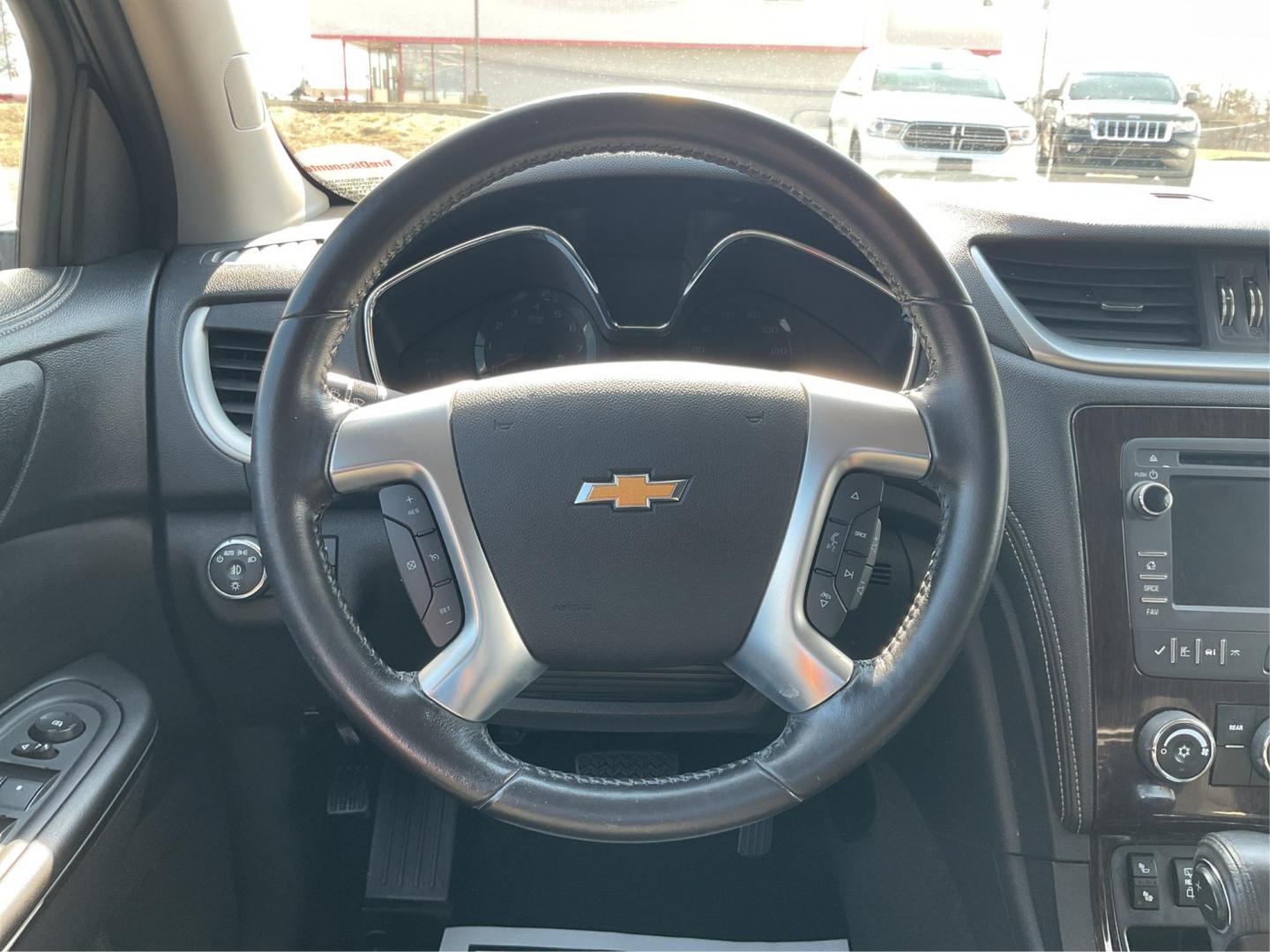 2015 Chevrolet Traverse 1LT (1GNKVGKD9FJ) with an 3.6L V-6 gasoline direct injection engine, located at 401 Woodman Dr, Riverside, OH, 45431, (937) 908-9800, 39.761024, -84.120956 - Photo#15