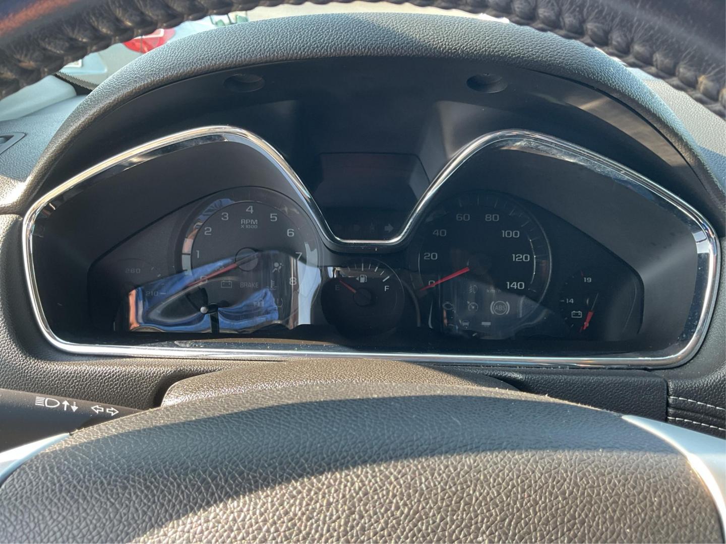 2015 Chevrolet Traverse 2LT (1GNKRHKD0FJ) with an 3.6L V-6 gasoline direct injection engine, located at 1099 N County Rd 25A , Troy, OH, 45373, (937) 908-9800, 40.057041, -84.215462 - Photo#13