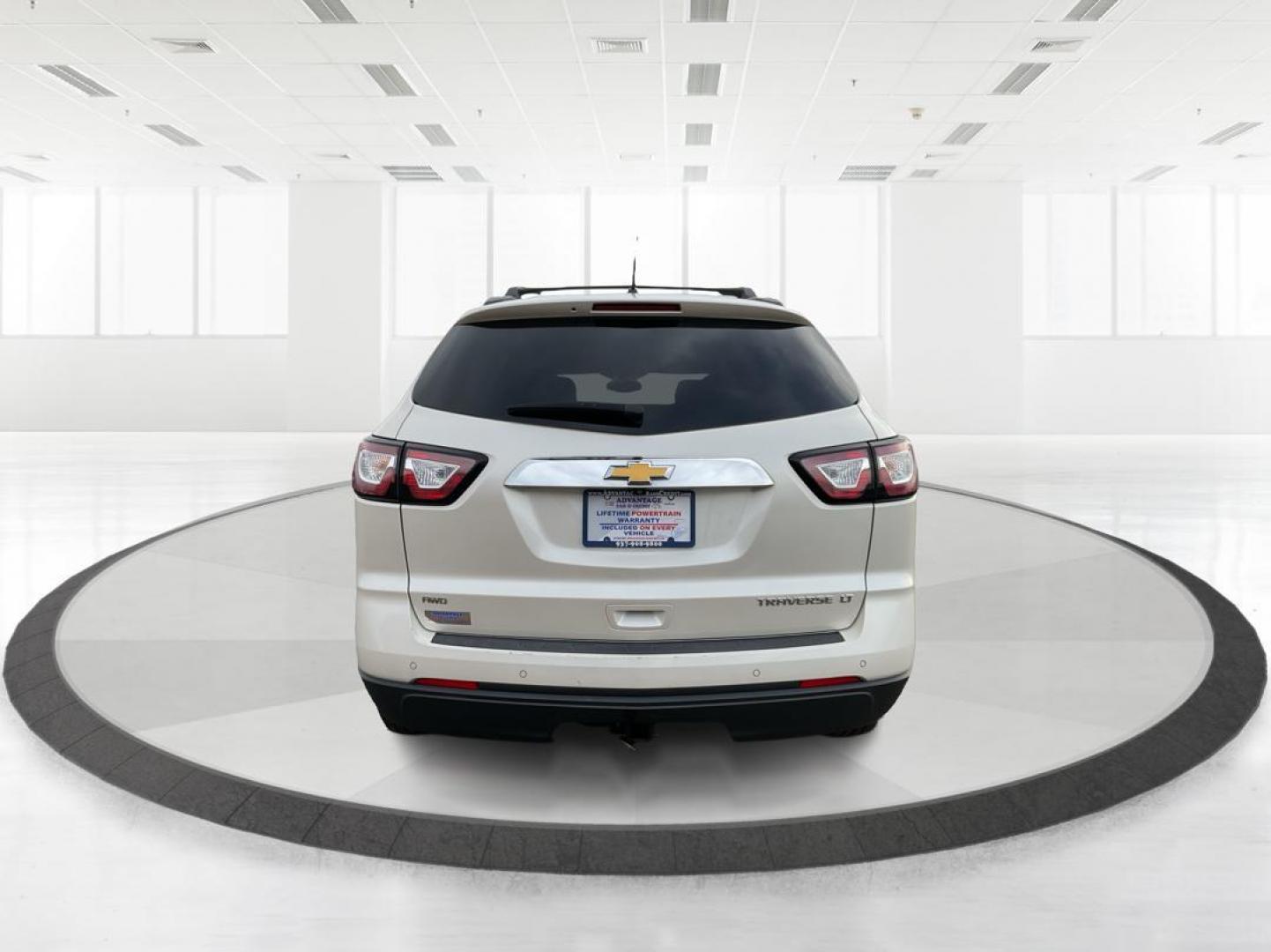 2015 Chevrolet Traverse 1LT (1GNKVGKD3FJ) with an 3.6L V-6 gasoline direct injection engine, located at 1951 S Dayton Lakeview Rd., New Carlisle, OH, 45344, (937) 908-9800, 39.890999, -84.050255 - Photo#3