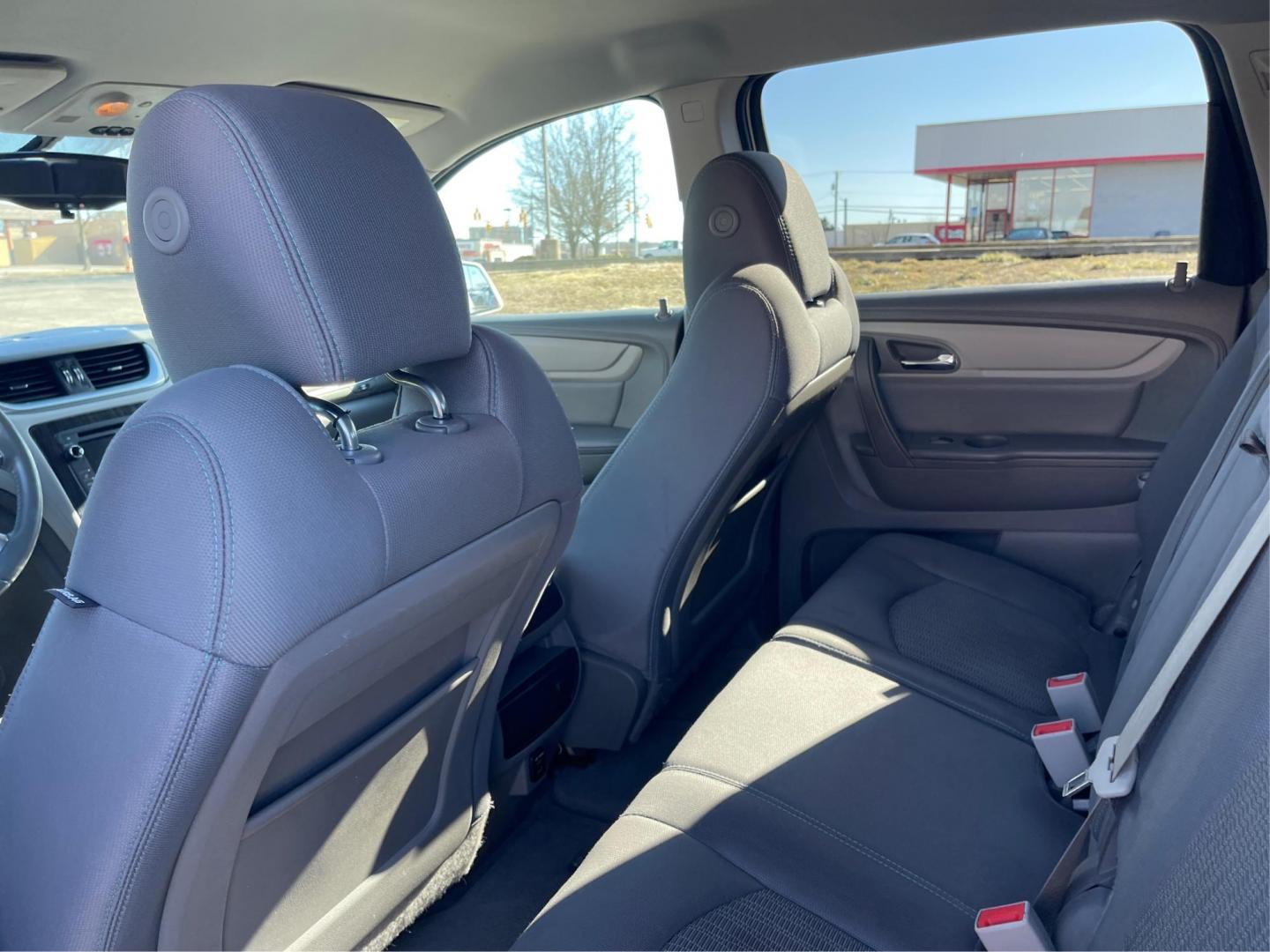2015 Chevrolet Traverse LT (1GNKVGKD0FJ) with an Other engine, located at 880 E. National Road, OH, 45377, (937) 908-9800, 39.891918, -84.183975 - Photo#9