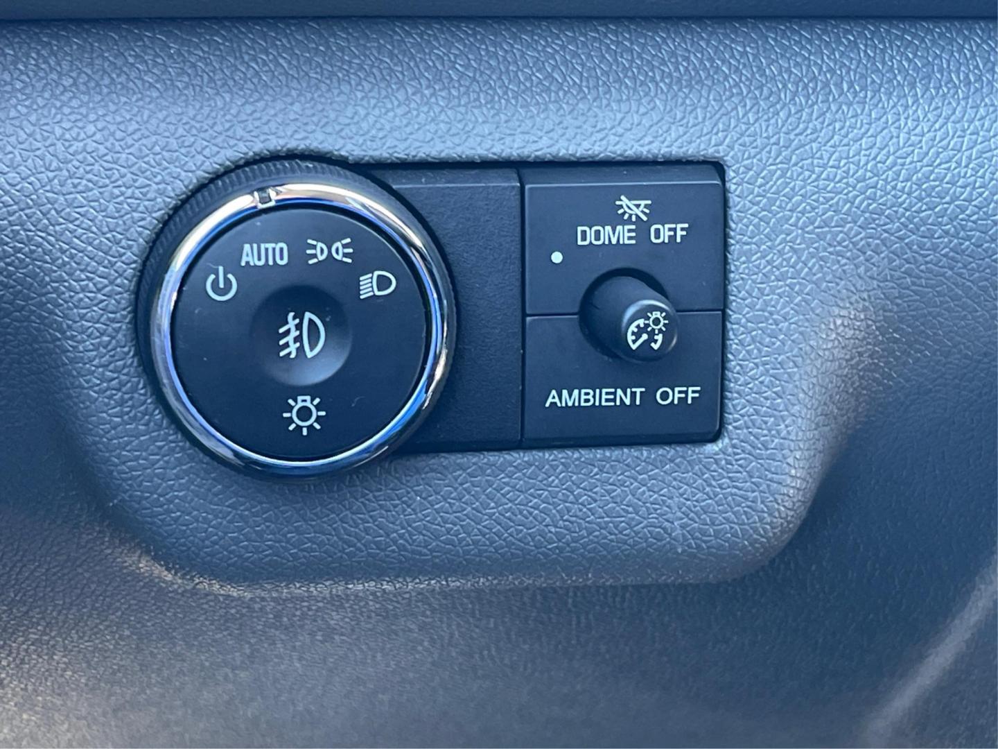 2015 Chevrolet Traverse LT (1GNKVGKD0FJ) with an Other engine, located at 880 E. National Road, OH, 45377, (937) 908-9800, 39.891918, -84.183975 - Photo#15