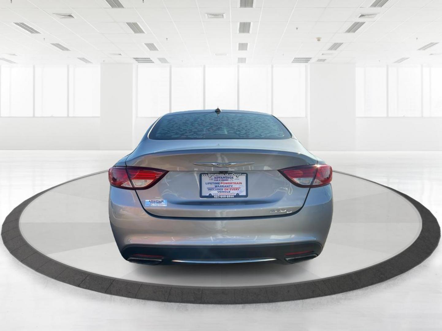 2015 Chrysler 200 C (1C3CCCCG0FN) with an 3.6L V-6 DOHC engine, located at 401 Woodman Dr, Riverside, OH, 45431, (937) 908-9800, 39.761024, -84.120956 - Photo#3