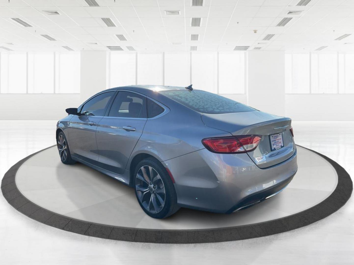 2015 Chrysler 200 C (1C3CCCCG0FN) with an 3.6L V-6 DOHC engine, located at 401 Woodman Dr, Riverside, OH, 45431, (937) 908-9800, 39.761024, -84.120956 - Photo#4