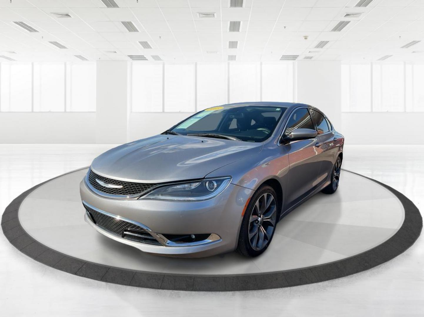 2015 Chrysler 200 C (1C3CCCCG0FN) with an 3.6L V-6 DOHC engine, located at 401 Woodman Dr, Riverside, OH, 45431, (937) 908-9800, 39.761024, -84.120956 - Photo#7