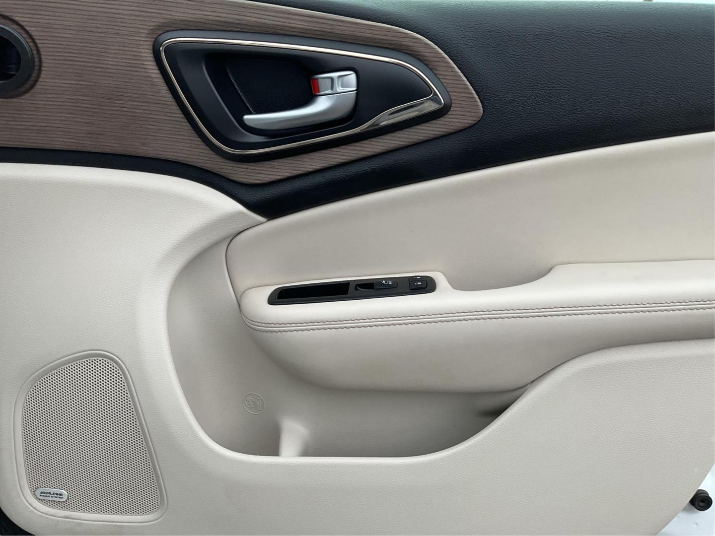 2015 Chrysler 200 C AWD (1C3CCCEG0FN) with an Other engine, located at 880 E. National Road, OH, 45377, (937) 908-9800, 39.891918, -84.183975 - Photo#19