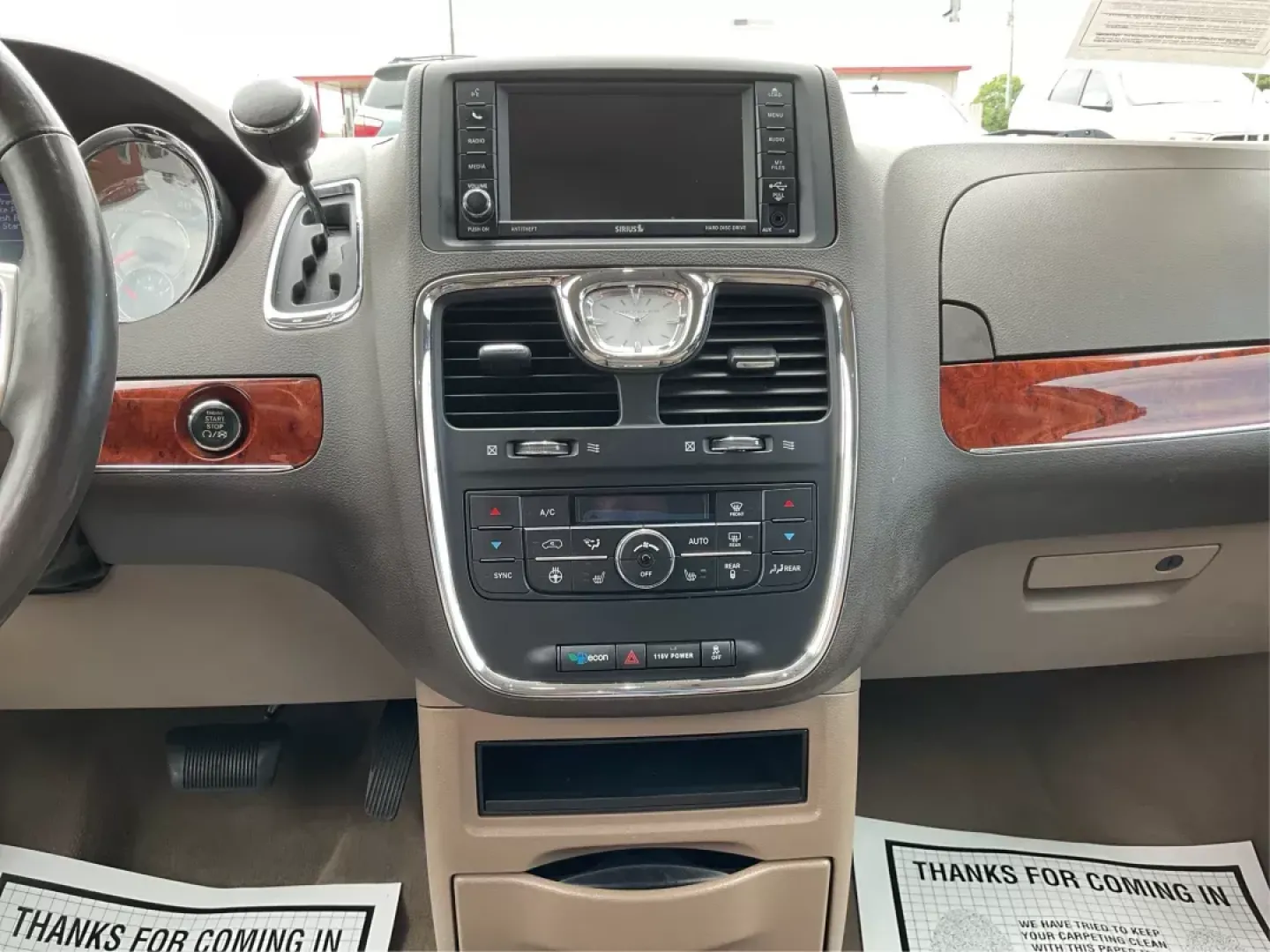 2015 Chrysler Town and Country Touring (2C4RC1BG2FR) with an 3.6L V-6 DOHC engine, located at 1184 Kauffman Ave, Fairborn, OH, 45324, (937) 908-9800, 39.807072, -84.031563 - Photo#12