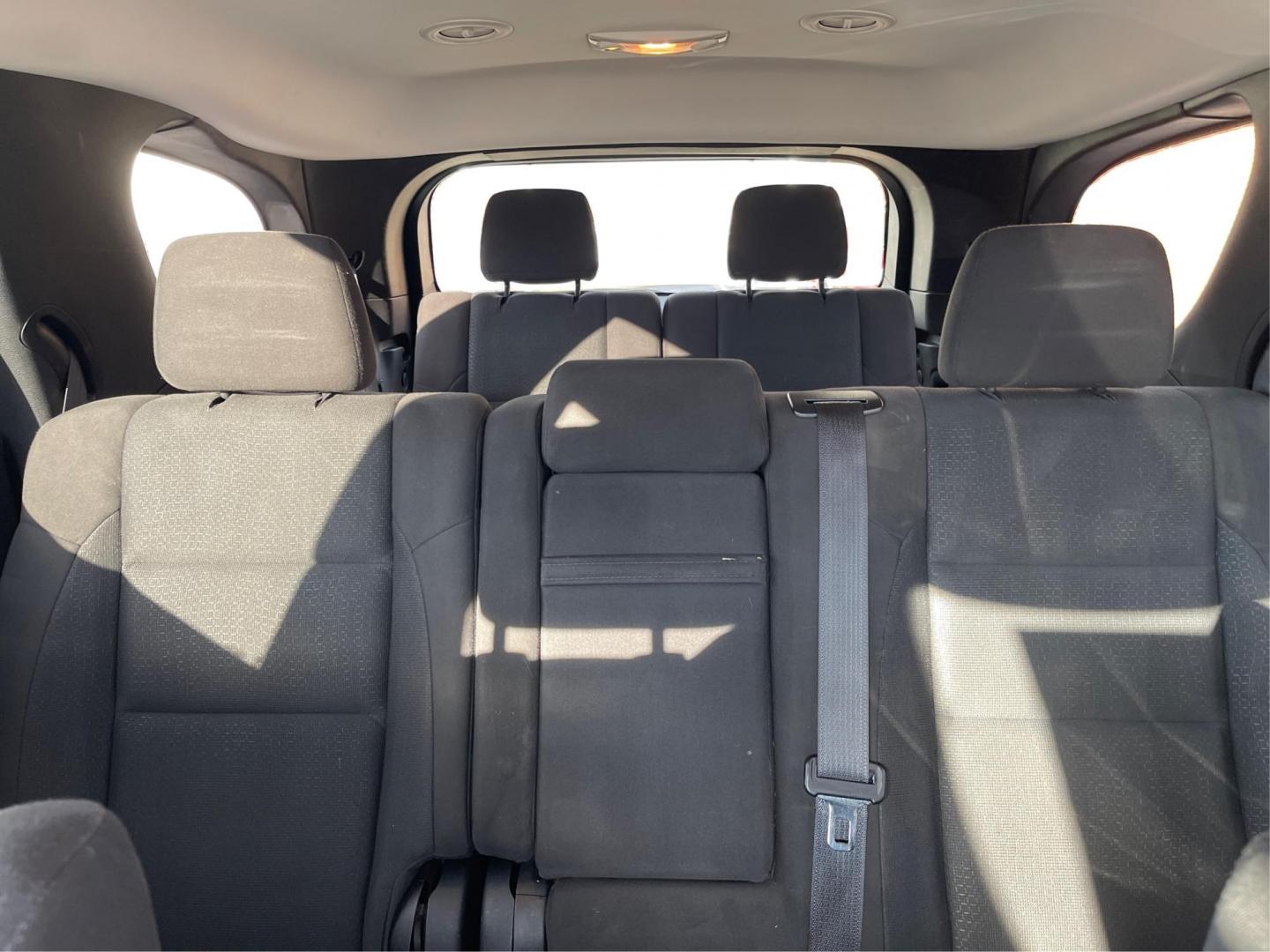 2015 Dodge Durango SXT AWD (1C4RDJAG2FC) with an 3.6L V6 DOHC 24V engine, 8-Speed Automatic transmission, located at 1951 S Dayton Lakeview Rd., New Carlisle, OH, 45344, (937) 908-9800, 39.890999, -84.050255 - Photo#13