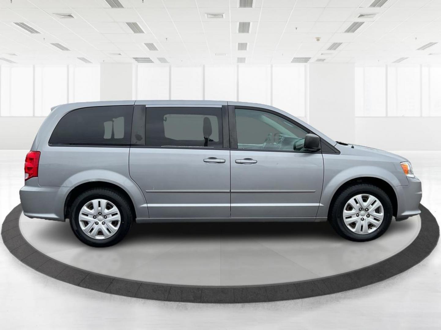 2015 Dodge Grand Caravan SE (2C4RDGBG9FR) with an Other engine, located at 1099 N County Rd 25A , Troy, OH, 45373, (937) 908-9800, 40.057041, -84.215462 - Photo#1