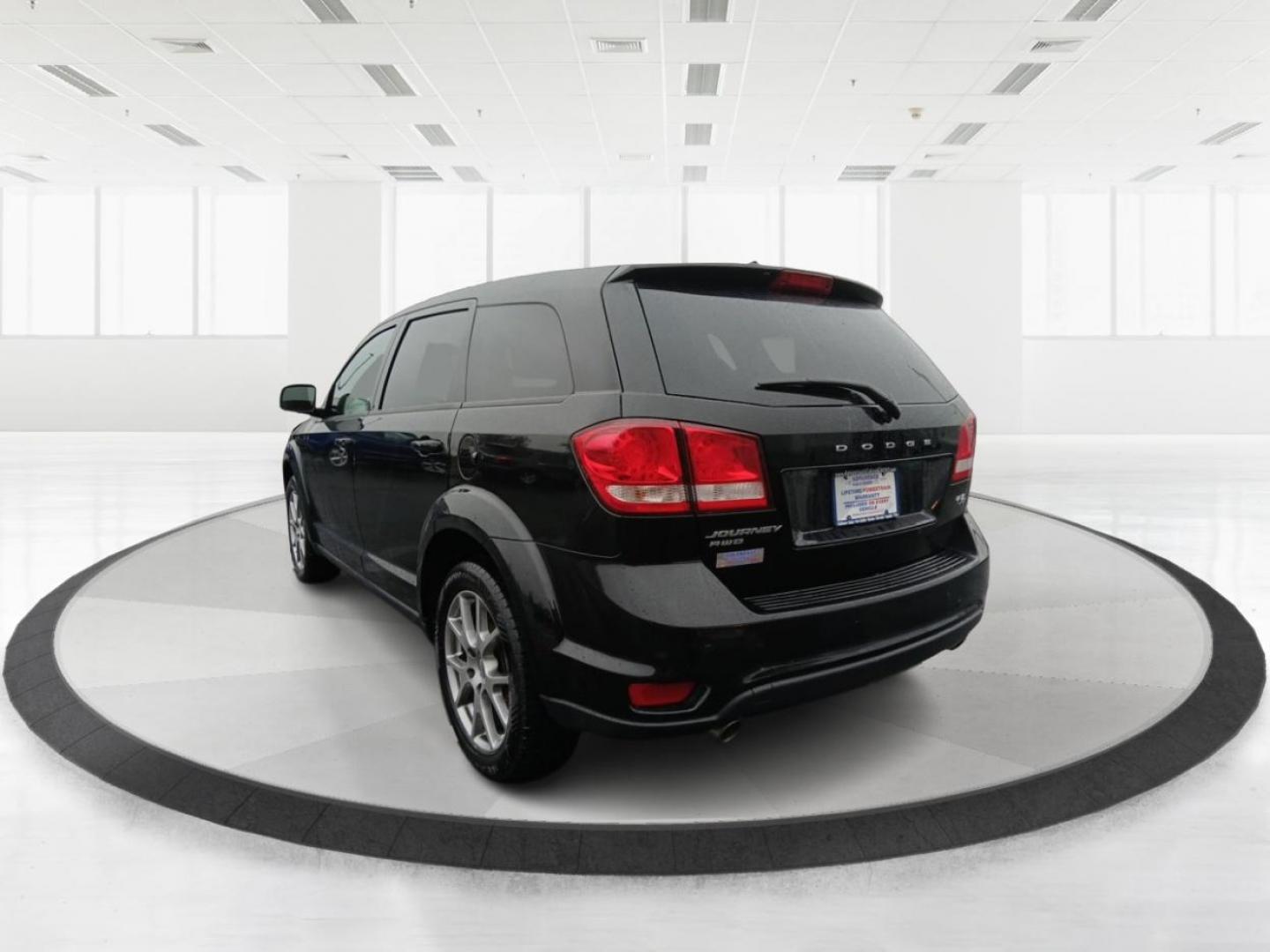 2015 Dodge Journey R/T AWD (3C4PDDEG5FT) with an 3.6L V6 DOHC 24V engine, 6-Speed Automatic transmission, located at 1230 East Main St, Xenia, OH, 45385, (937) 908-9800, 39.688042, -83.910538 - Photo#4