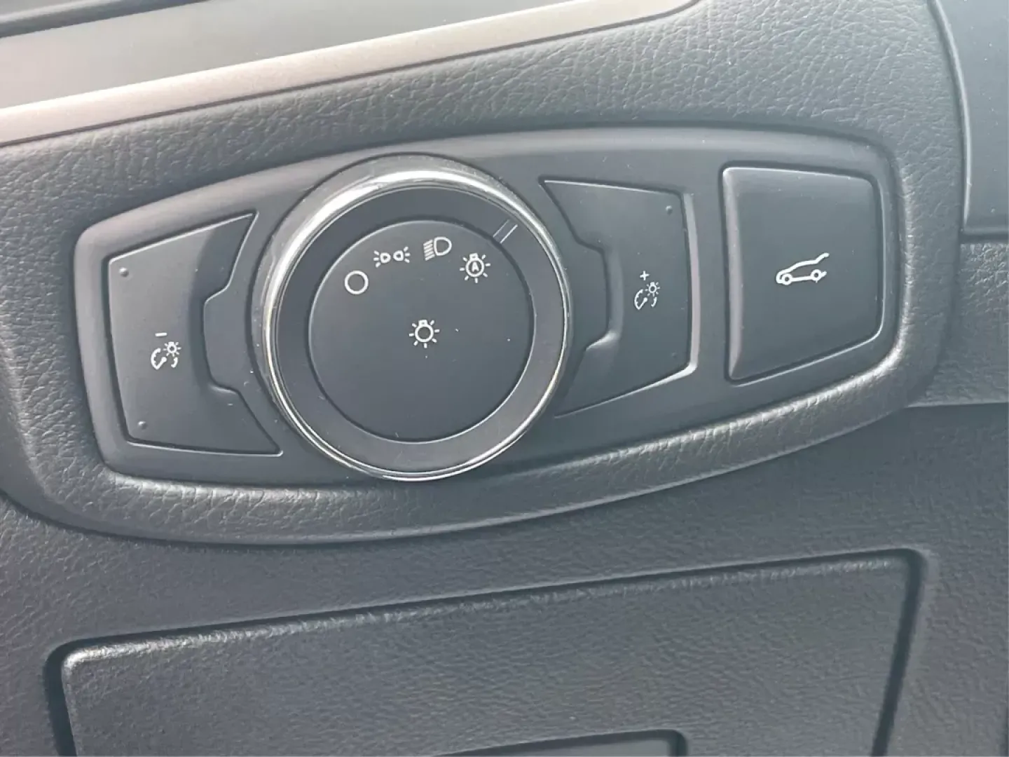 2015 Ford Edge SEL (2FMTK4J8XFB) with an Other engine, located at 8750 N County Rd 25A, Piqua, OH, 45356, (937) 908-9800, 40.164391, -84.232513 - Photo#16