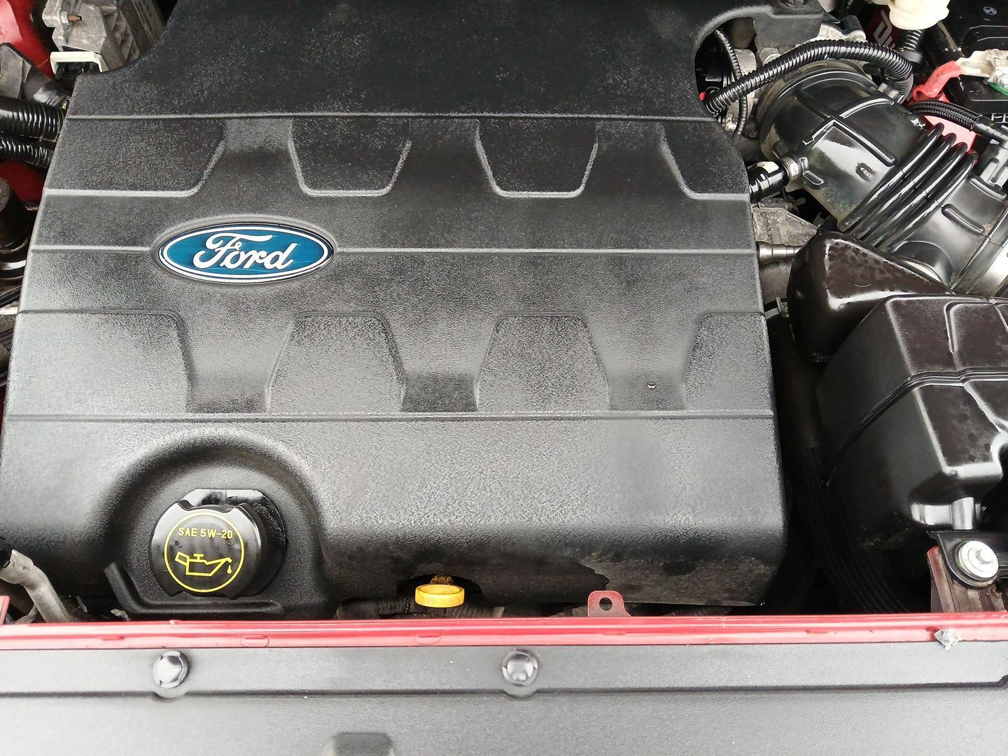 2015 Ford Edge SEL AWD (2FMTK4J84FB) with an 3.5L V6 DOHC 24V engine, 6-Speed Automatic transmission, located at 1184 Kauffman Ave, Fairborn, OH, 45324, (937) 908-9800, 39.807072, -84.031563 - Photo#10