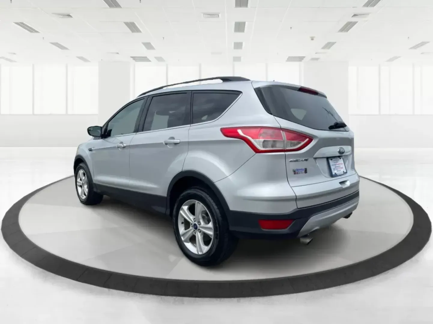 2015 Ford Escape SE (1FMCU9G9XFU) with an Other engine, located at 8750 N County Rd 25A, Piqua, OH, 45356, (937) 908-9800, 40.164391, -84.232513 - Photo#3