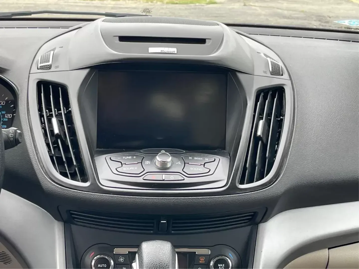 2015 Ford Escape SE (1FMCU9G9XFU) with an Other engine, located at 8750 N County Rd 25A, Piqua, OH, 45356, (937) 908-9800, 40.164391, -84.232513 - Photo#11