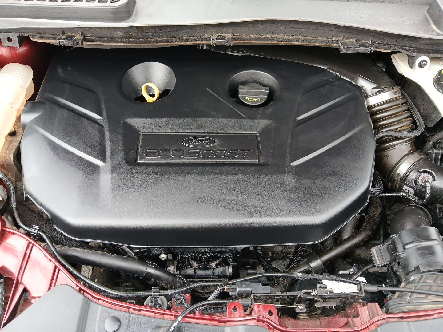 2015 Ford Escape Titanium 4WD (1FMCU9J92FU) with an 2.0L L4 DOHC 16V engine, 6-Speed Automatic transmission, located at 1230 East Main St, Xenia, OH, 45385, (937) 908-9800, 39.688042, -83.910538 - Photo#10