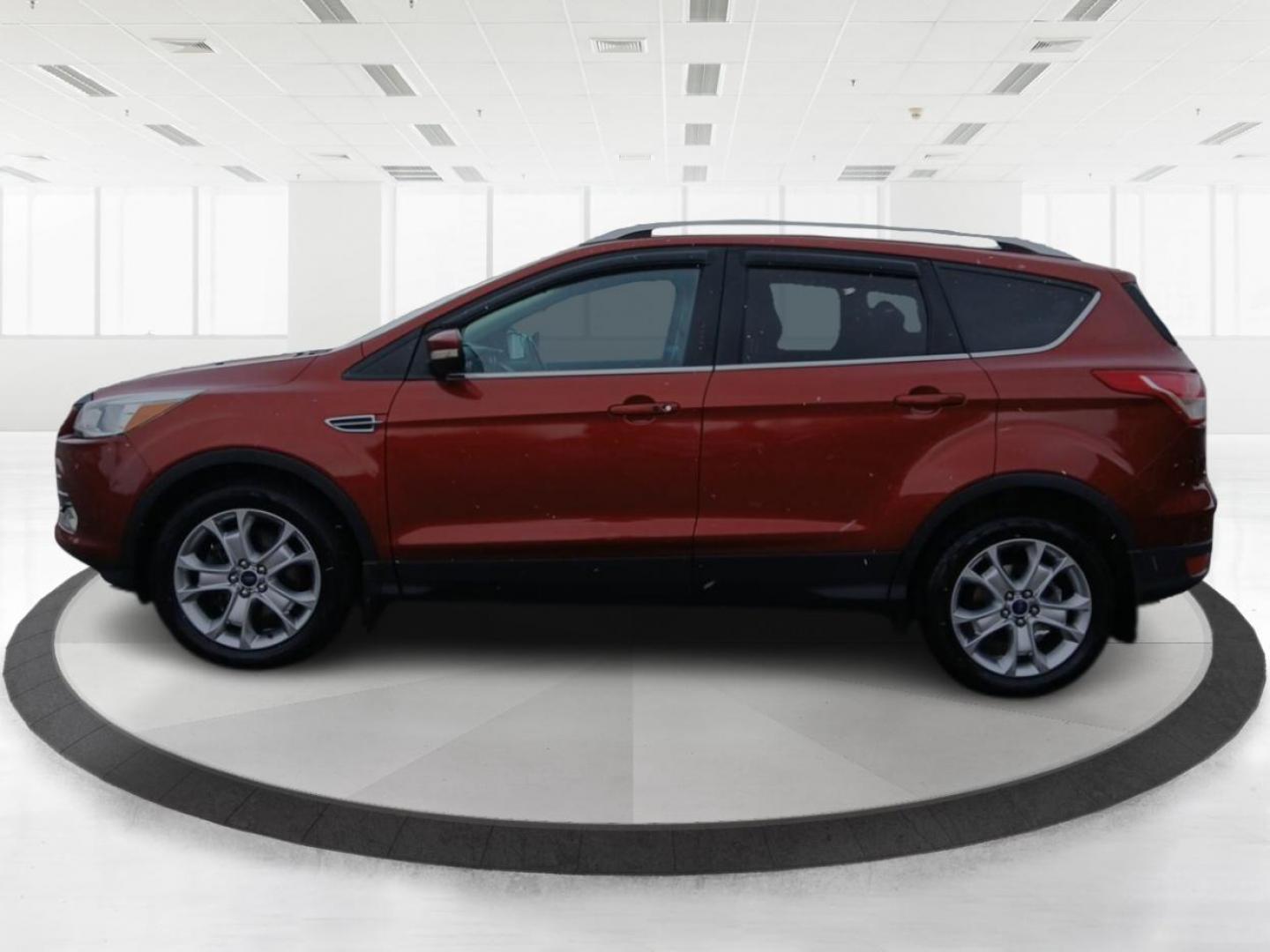2015 Ford Escape Titanium 4WD (1FMCU9J92FU) with an 2.0L L4 DOHC 16V engine, 6-Speed Automatic transmission, located at 1230 East Main St, Xenia, OH, 45385, (937) 908-9800, 39.688042, -83.910538 - Photo#5