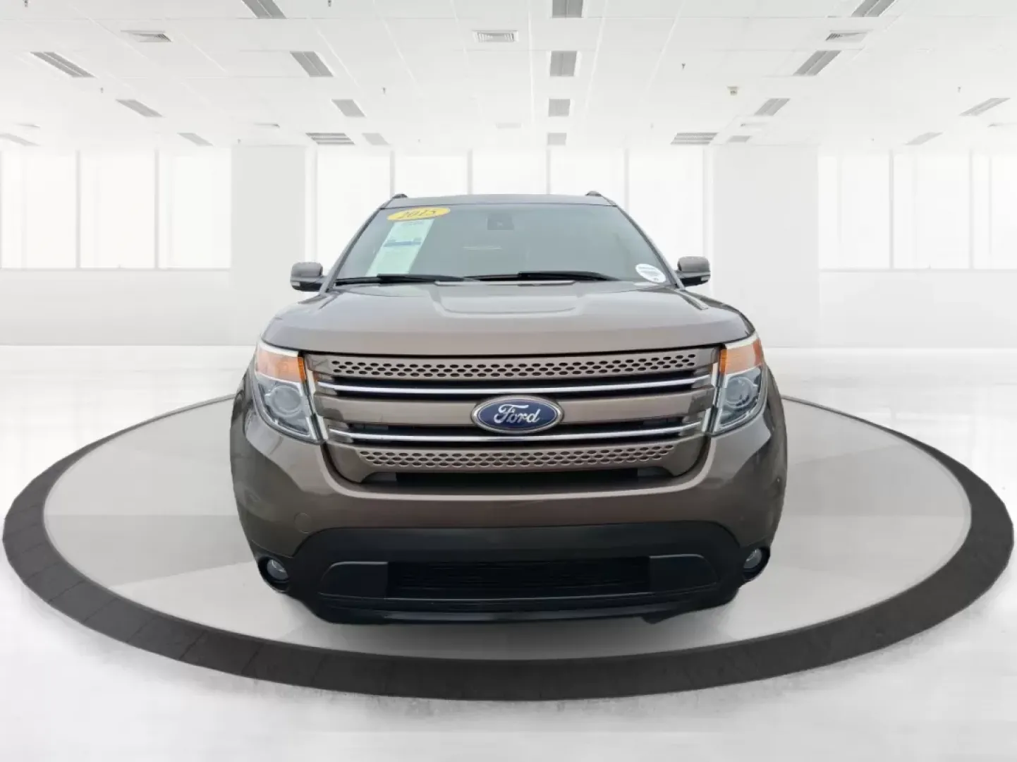 2015 Ford Explorer Limited (1FM5K8F85FG) with an 3.5L V-6 DOHC engine, located at 880 E. National Road, OH, 45377, (937) 908-9800, 39.891918, -84.183975 - Photo#7