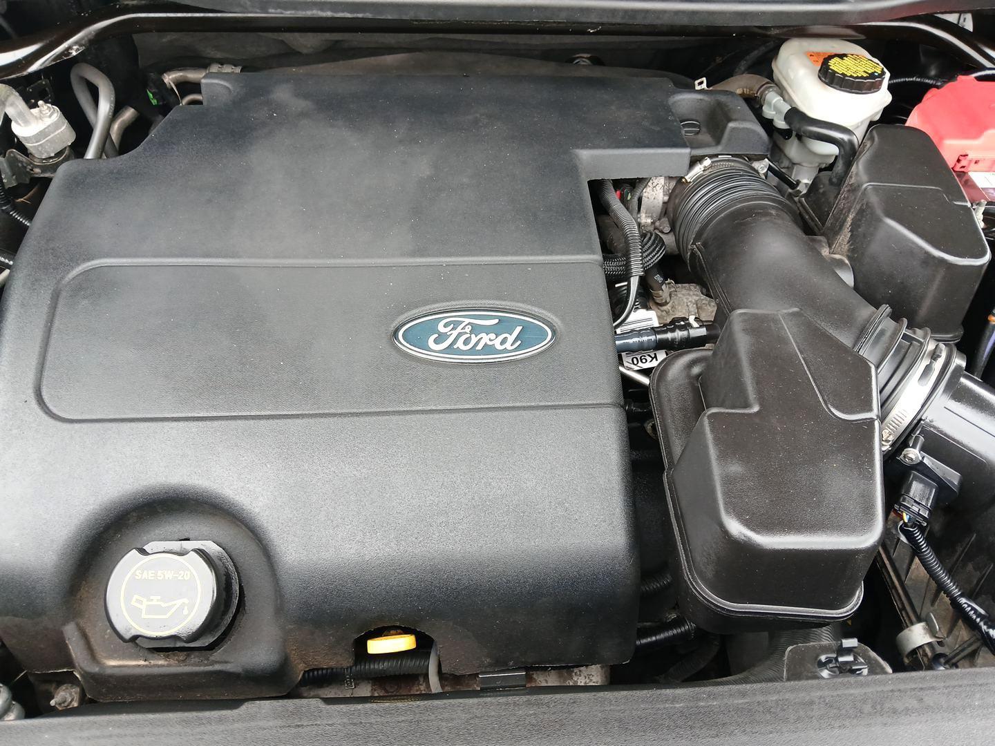 2015 Ford Explorer XLT FWD (1FM5K7D83FG) with an 3.5L V6 DOHC 24V engine, 6-Speed Automatic transmission, located at 880 E. National Road, OH, 45377, (937) 908-9800, 39.891918, -84.183975 - Photo#10