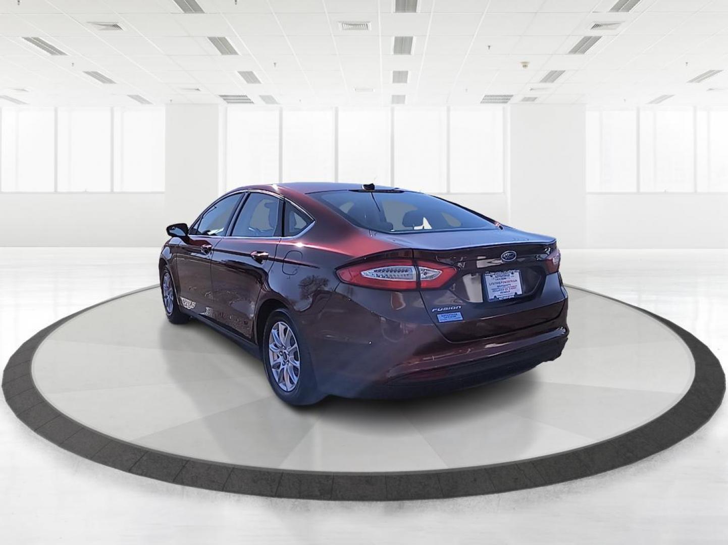 2015 Ford Fusion S (3FA6P0G76FR) with an Other engine, located at 1230 East Main St, Xenia, OH, 45385, (937) 908-9800, 39.688042, -83.910538 - Photo#4