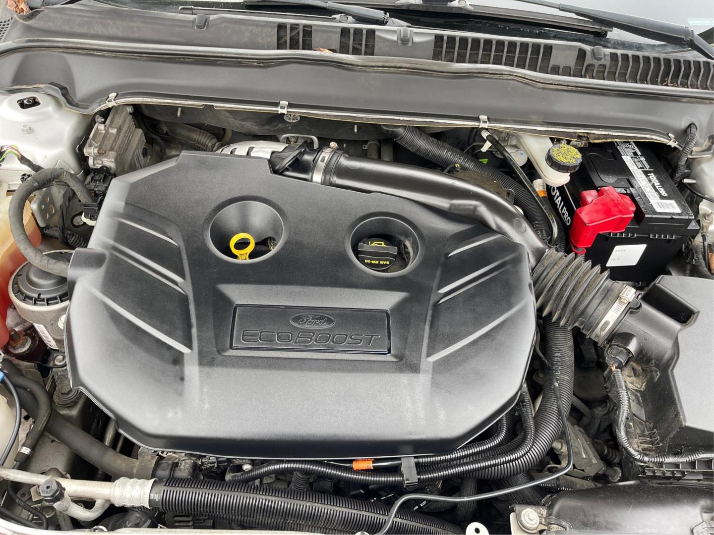 2015 Ford Fusion SE (3FA6P0H99FR) with an 2.0L L4 DOHC 16V engine, 6-Speed Automatic transmission, located at 1951 S Dayton Lakeview Rd., New Carlisle, OH, 45344, (937) 908-9800, 39.890999, -84.050255 - Photo#10