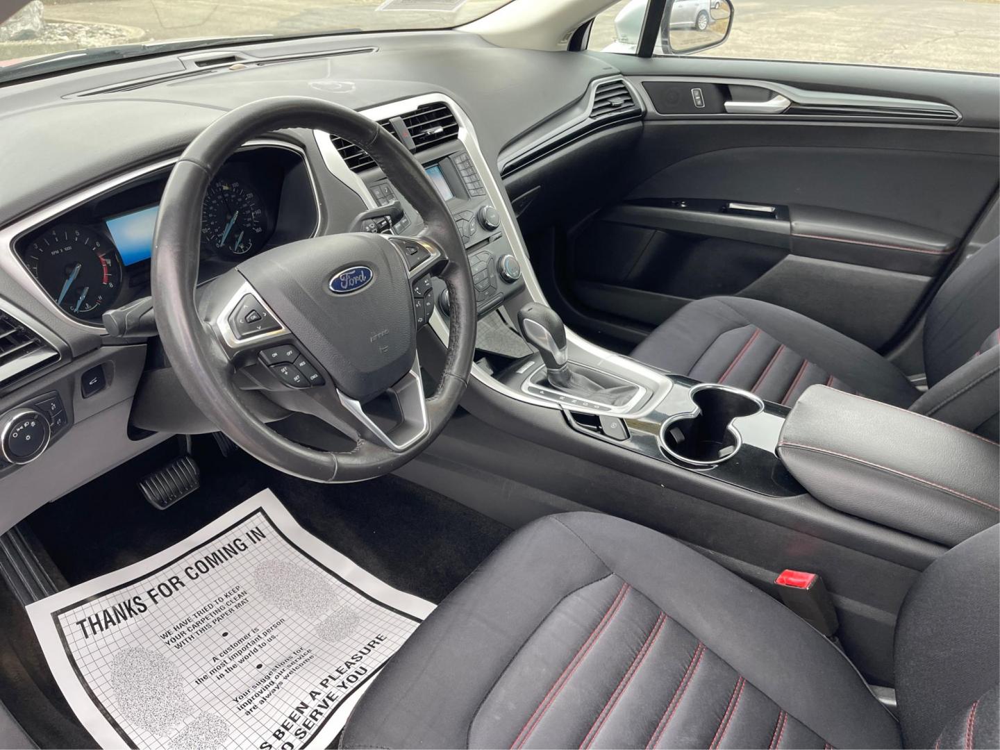 2015 Ford Fusion SE (3FA6P0H99FR) with an 2.0L L4 DOHC 16V engine, 6-Speed Automatic transmission, located at 1951 S Dayton Lakeview Rd., New Carlisle, OH, 45344, (937) 908-9800, 39.890999, -84.050255 - Photo#8