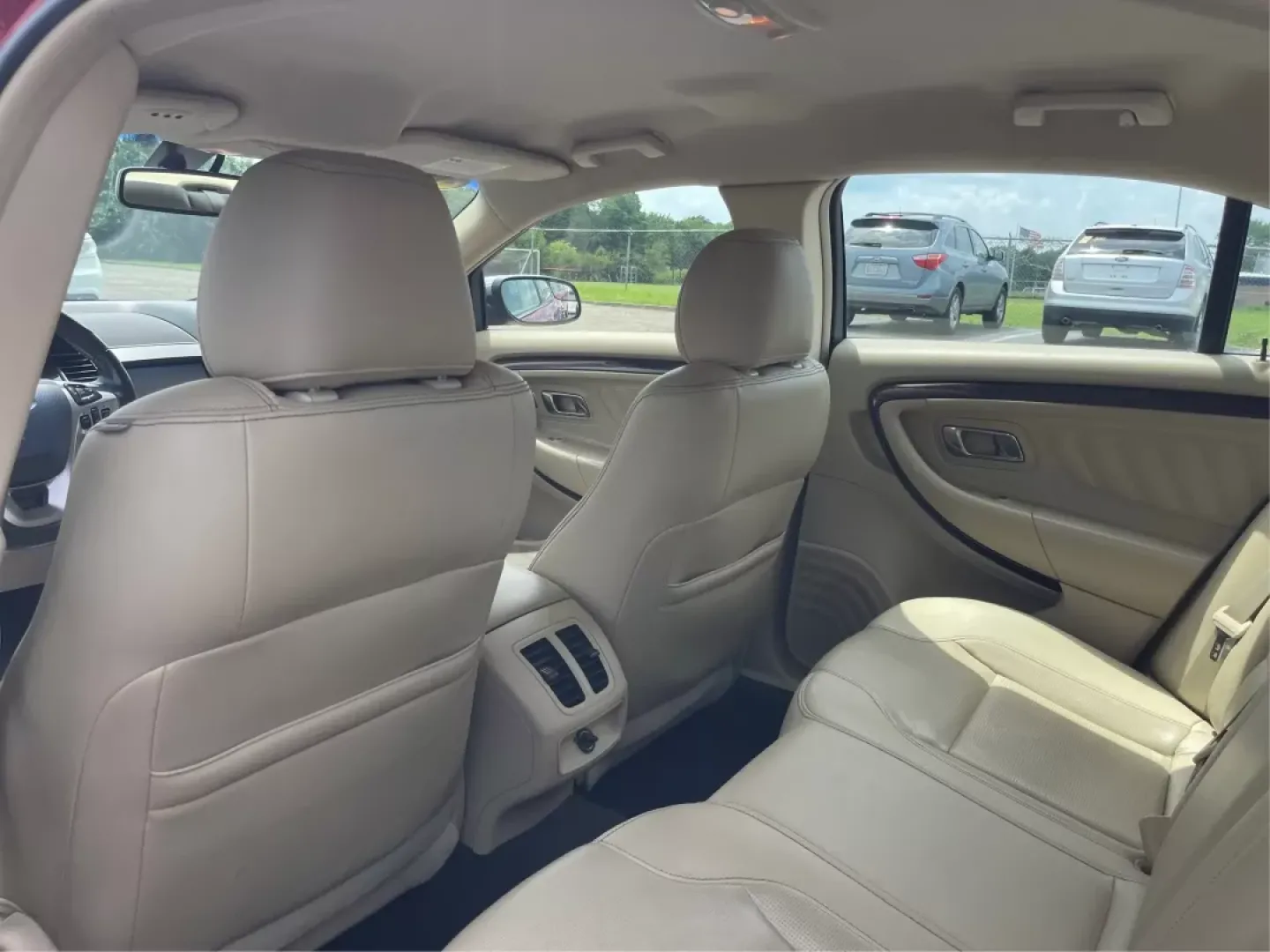 2012 Nissan Murano SL (JN8AZ1MW8CW) with an 3.5L V-6 DOHC engine, located at 1184 Kauffman Ave, Fairborn, OH, 45324, (937) 908-9800, 39.807072, -84.031563 - Photo#9