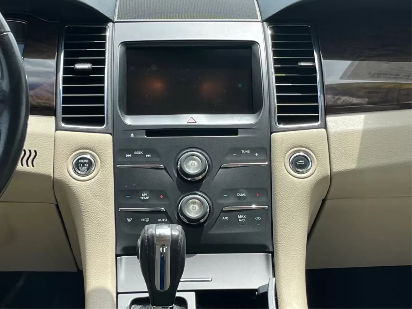 2012 Nissan Murano SL (JN8AZ1MW8CW) with an 3.5L V-6 DOHC engine, located at 1184 Kauffman Ave, Fairborn, OH, 45324, (937) 908-9800, 39.807072, -84.031563 - Photo#12