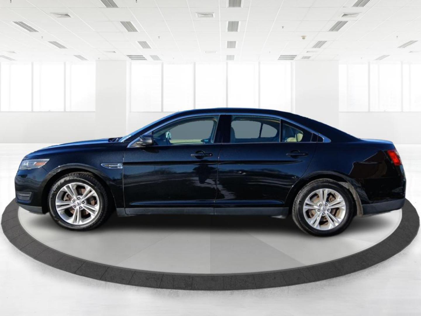 2015 Ford Taurus SEL (1FAHP2E87FG) with an 3.5L V6 DOHC 24V engine, located at 1099 N County Rd 25A , Troy, OH, 45373, (937) 908-9800, 40.057041, -84.215462 - Photo#5