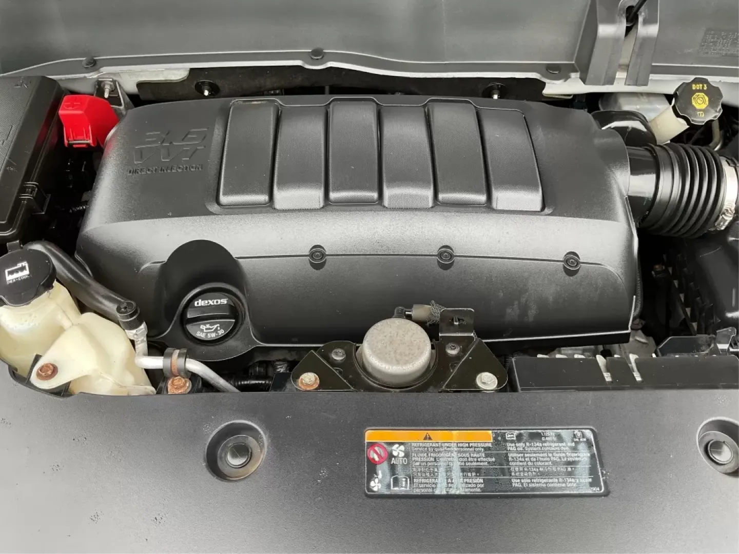 2017 Ford Escape SE 4WD (1FMCU9G93HU) with an 2.0L L4 DOHC 16V engine, 6-Speed Automatic transmission, located at 4508 South Dixie Dr, Moraine, OH, 45439, (937) 908-9800, 39.807072, -84.031563 - Photo#11